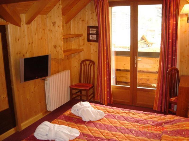 Hotel Le Gentiana Тин Екстериор снимка
