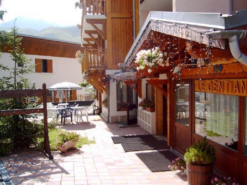 Hotel Le Gentiana Тин Екстериор снимка
